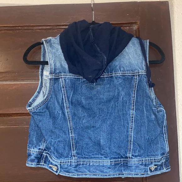Rue 21 medium size denim vest. - Picture 2 of 2